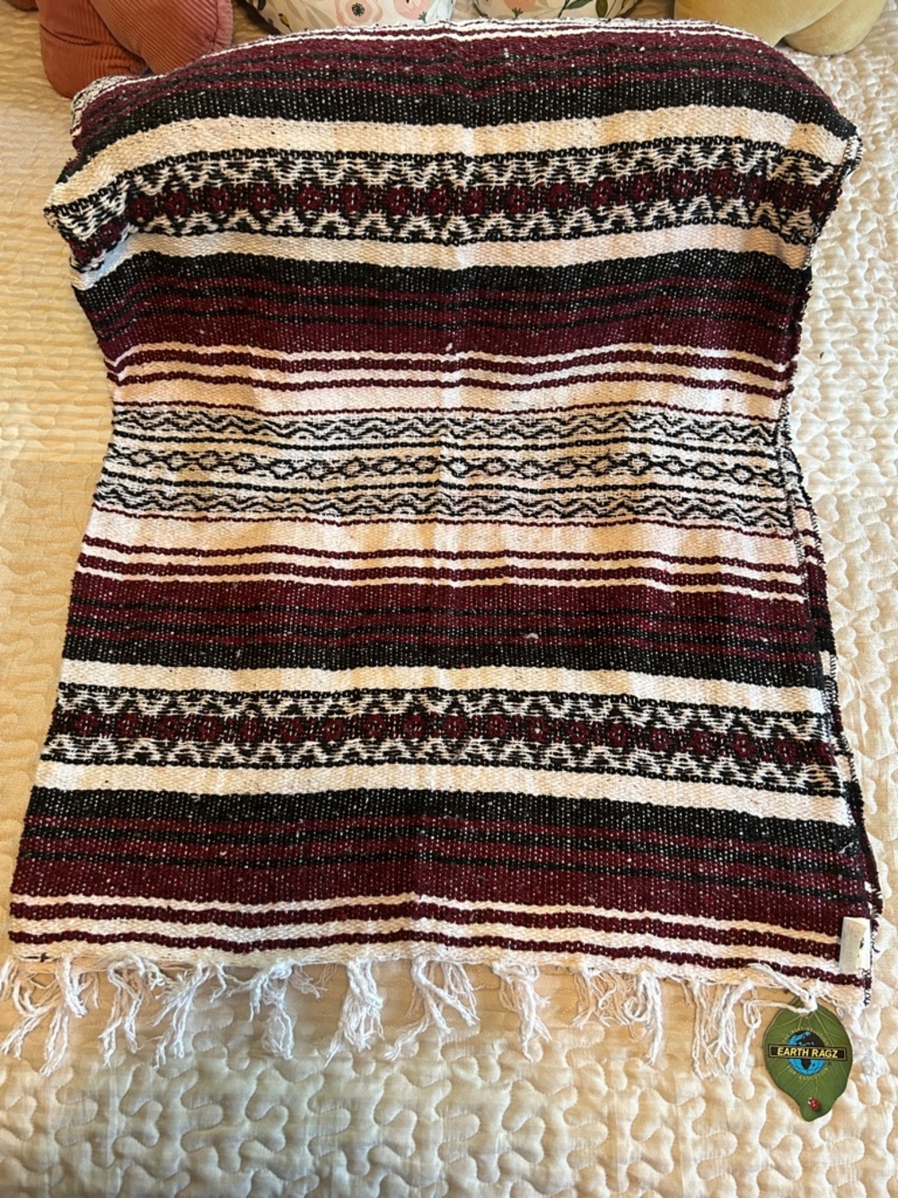 EARTH RAGZ NWT Mexican Blanket ~
Maroon,Black and white